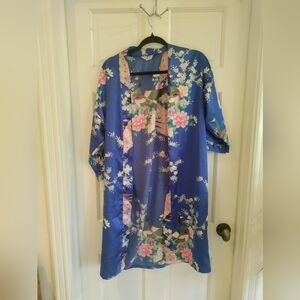 Kimono cardigan robe with peacocks